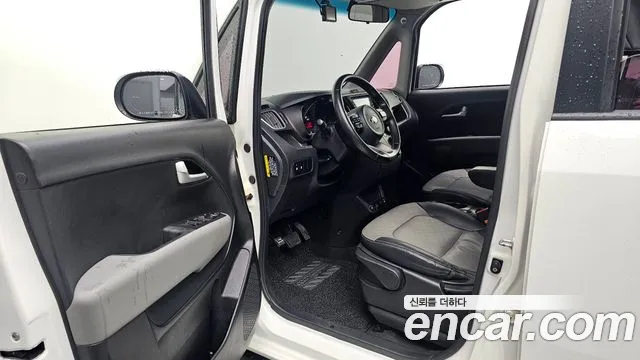Kia Ray 2018 thumb 10