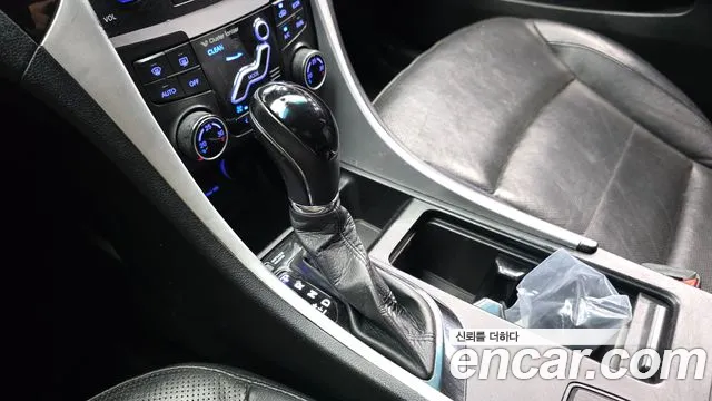 Hyundai Sonata 2011 thumb 9