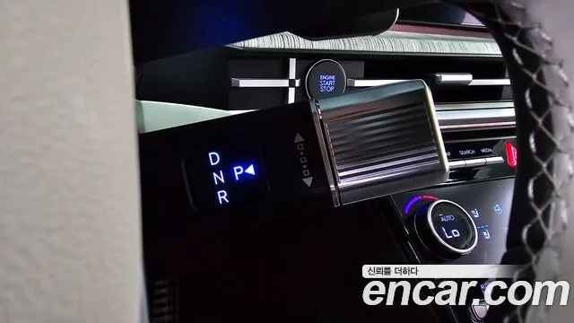 Hyundai Santa Fe 2025 thumb 9
