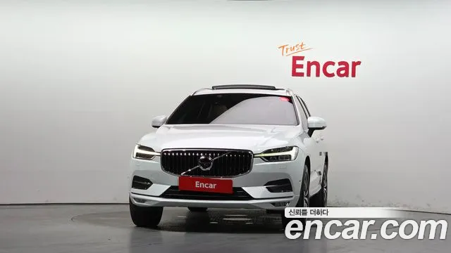 Volvo XC60 2019 thumb 3