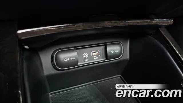 Kia Sorento 2017 thumb 12