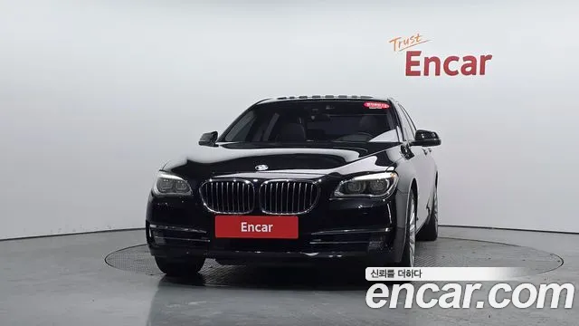 BMW 7-Series 2014 thumb 2