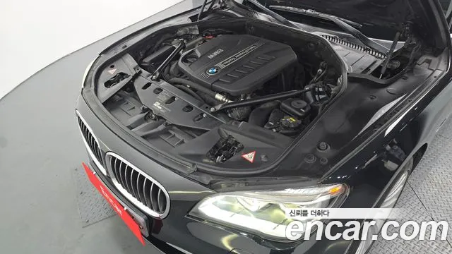 BMW 7-Series 2014 thumb 5