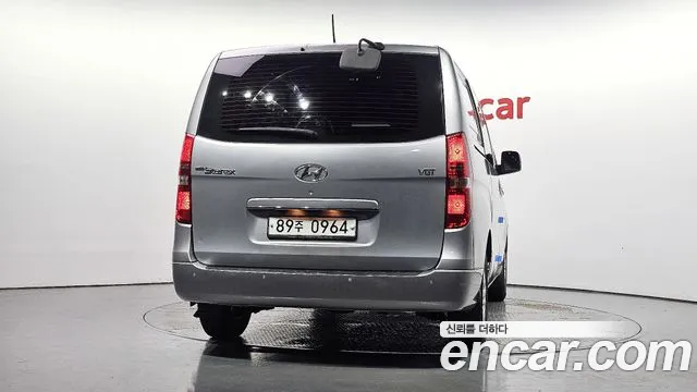 Hyundai Starex 2017 thumb 4