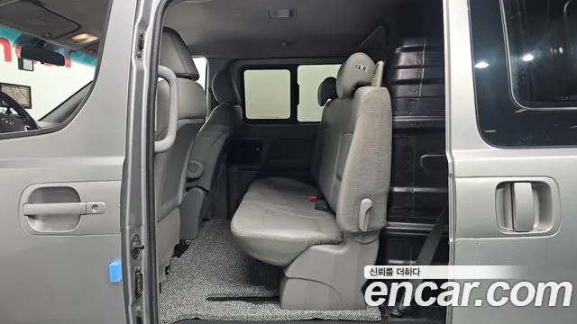 Hyundai Starex 2017 thumb 11