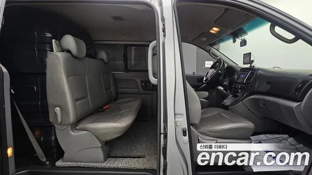 Hyundai Starex 2017 thumb 12