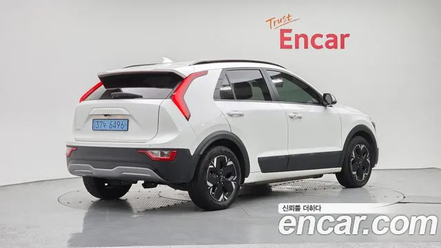 Kia Niro 2022 thumb 2