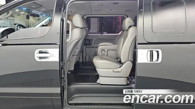 Hyundai Starex 2015 thumb 12