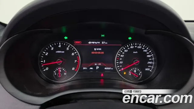 Kia Stinger 2017 thumb 7