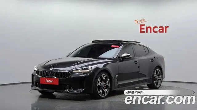 Kia Stinger 2017 thumb 10