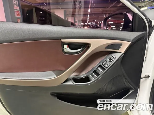 Hyundai Avante 2013 thumb 6
