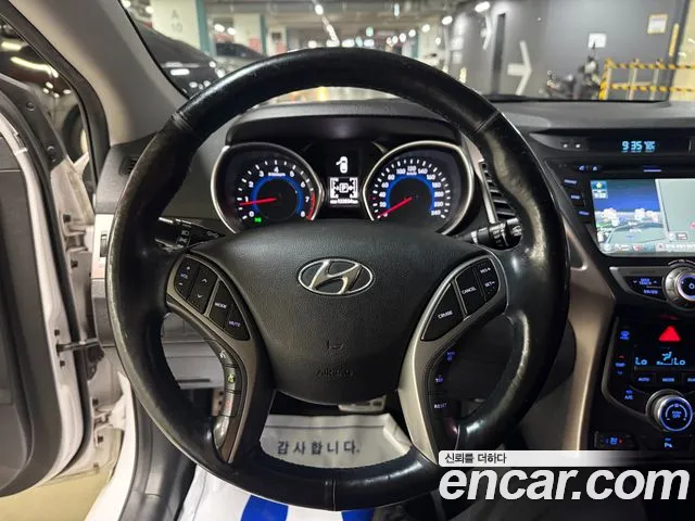 Hyundai Avante 2013 thumb 8