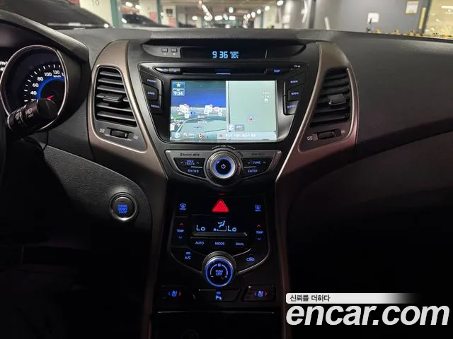 Hyundai Avante 2013 thumb 10