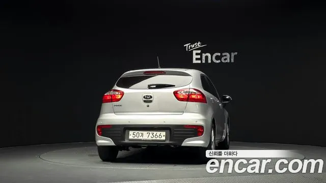 Kia Pride 2017 thumb 4
