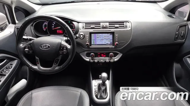 Kia Pride 2017 thumb 7