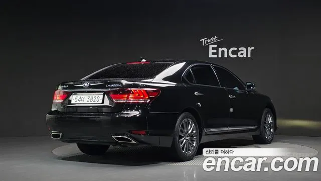 Lexus LS 2014 thumb 2
