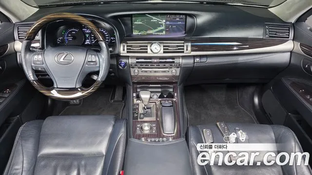 Lexus LS 2014 thumb 7