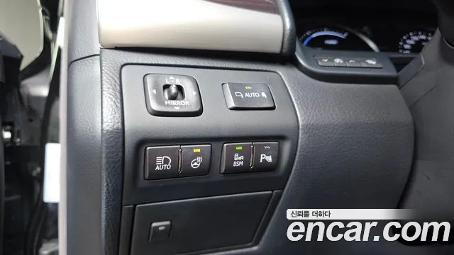 Lexus LS 2014 thumb 12