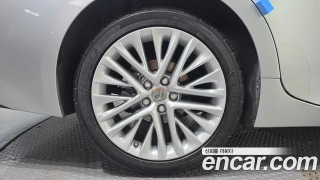 Lexus ES 2016 thumb 5