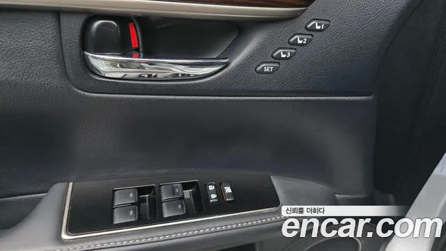 Lexus ES 2016 thumb 11