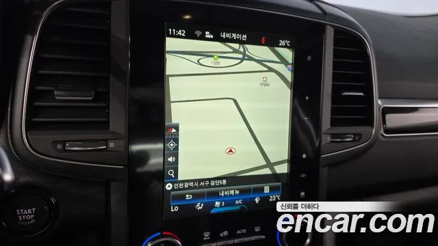 Renault-KoreaSamsung Koleos 2019 thumb 12