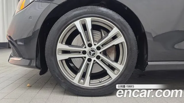 Mercedes-Benz E-Класс 2022 thumb 5
