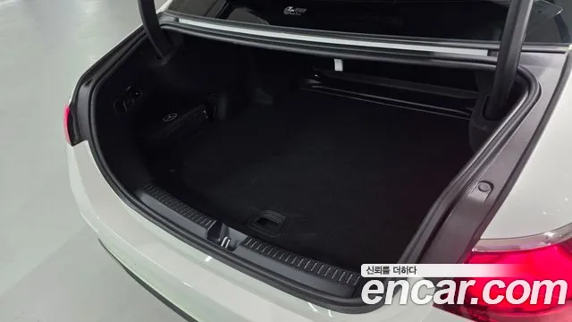 Mercedes-Benz E-Класс 2024 thumb 10
