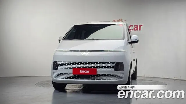 Hyundai Staria 2024 thumb 3