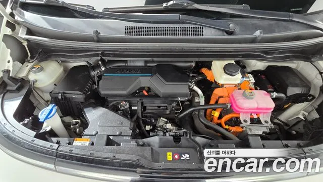 Hyundai Staria 2024 thumb 6