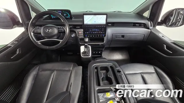 Hyundai Staria 2024 thumb 7