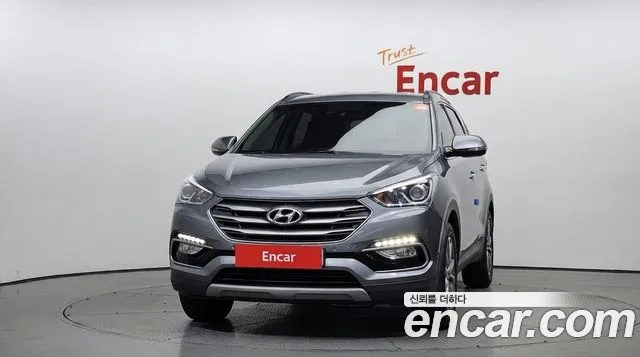 Hyundai Santa Fe 2018 thumb 3