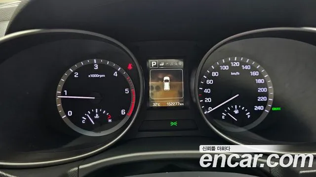 Hyundai Santa Fe 2018 thumb 8