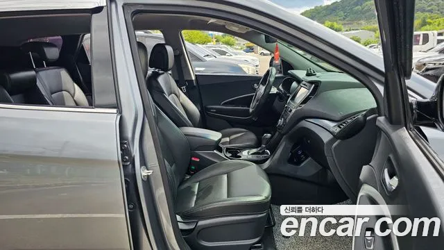 Hyundai Santa Fe 2018 thumb 11