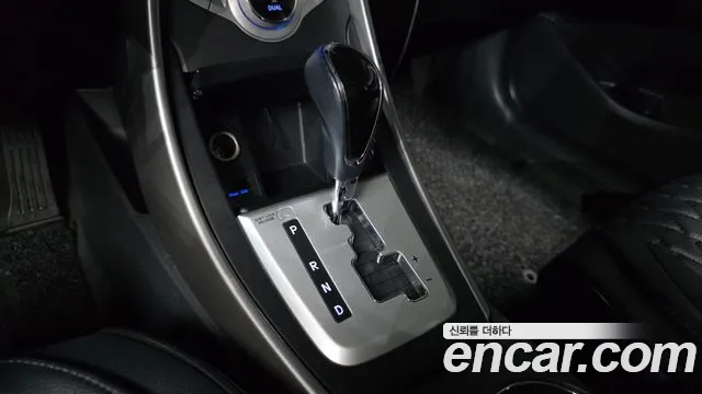 Hyundai Avante 2011 thumb 9