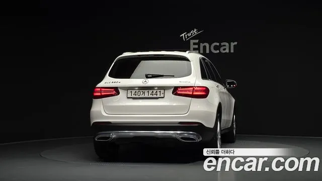 Mercedes-Benz GLC 2016 thumb 3