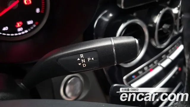 Mercedes-Benz GLC 2016 thumb 8