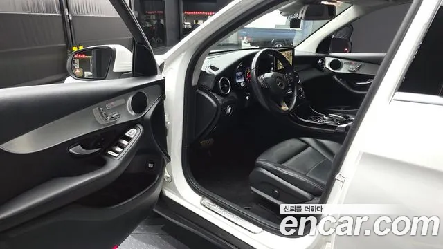 Mercedes-Benz GLC 2016 thumb 9