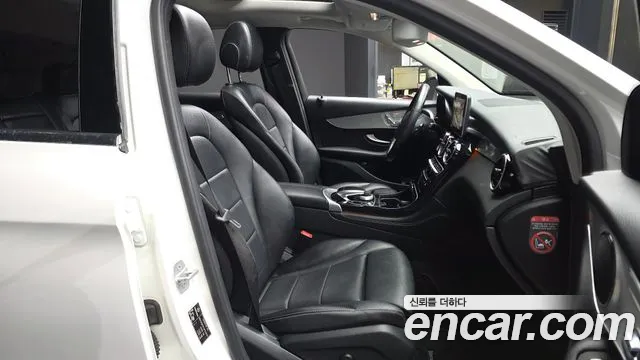 Mercedes-Benz GLC 2016 thumb 10