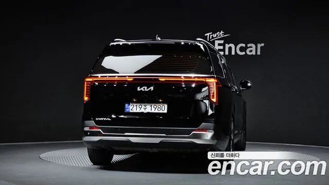 Kia Carnival 2025 thumb 4
