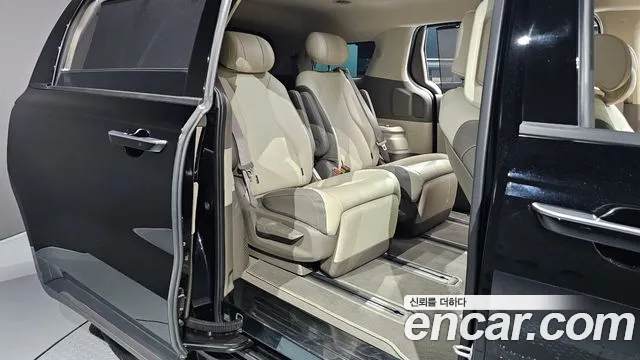 Kia Carnival 2025 thumb 12