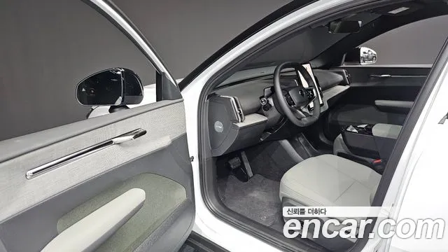 Volvo EX30 2025 thumb 9