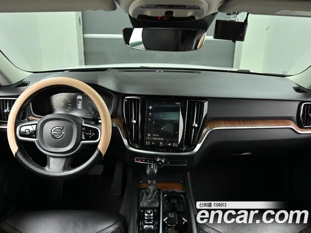Volvo V60 2020 thumb 7