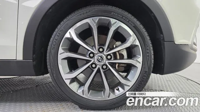 KG_Mobility_Ssangyong TIBOLI 2017 thumb 5