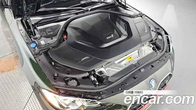 BMW i4 2022 thumb 5