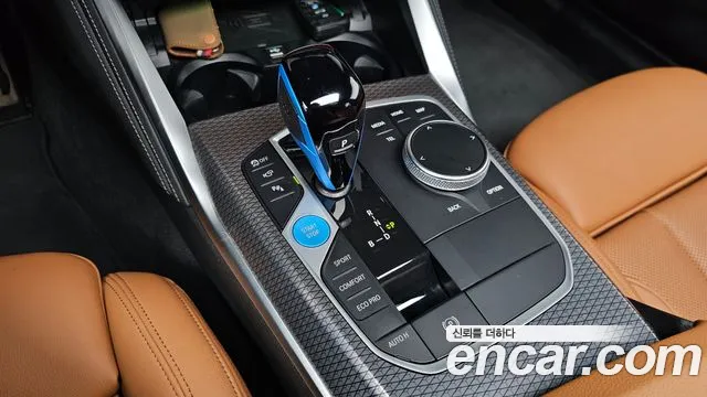 BMW i4 2022 thumb 8