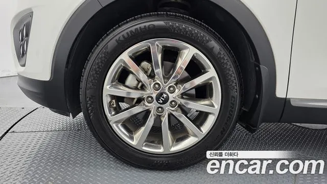 Kia Sorento 2015 thumb 4