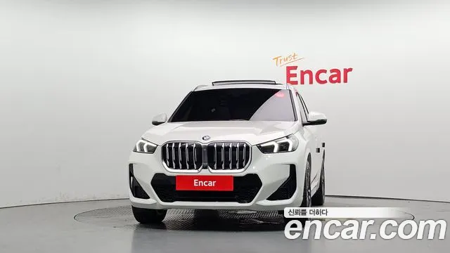 BMW X1 2023 thumb 3