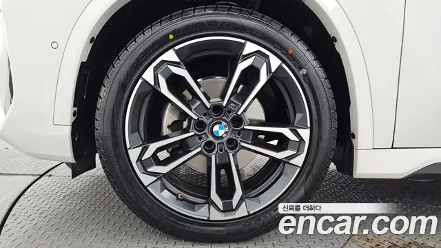 BMW X1 2023 thumb 5