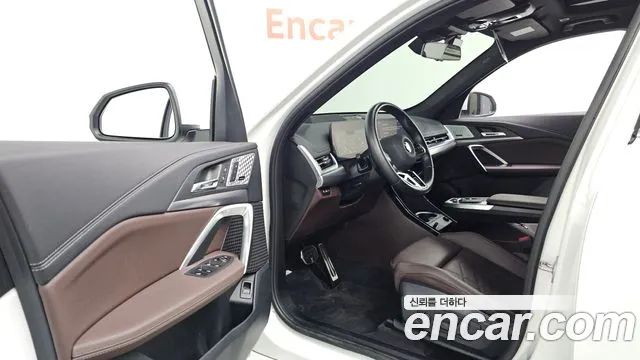 BMW X1 2023 thumb 10