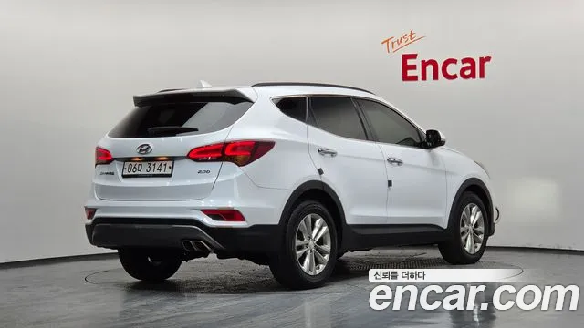 Hyundai Santa Fe 2017 thumb 2